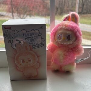 Big Into Energy Labubu (Loyalty)